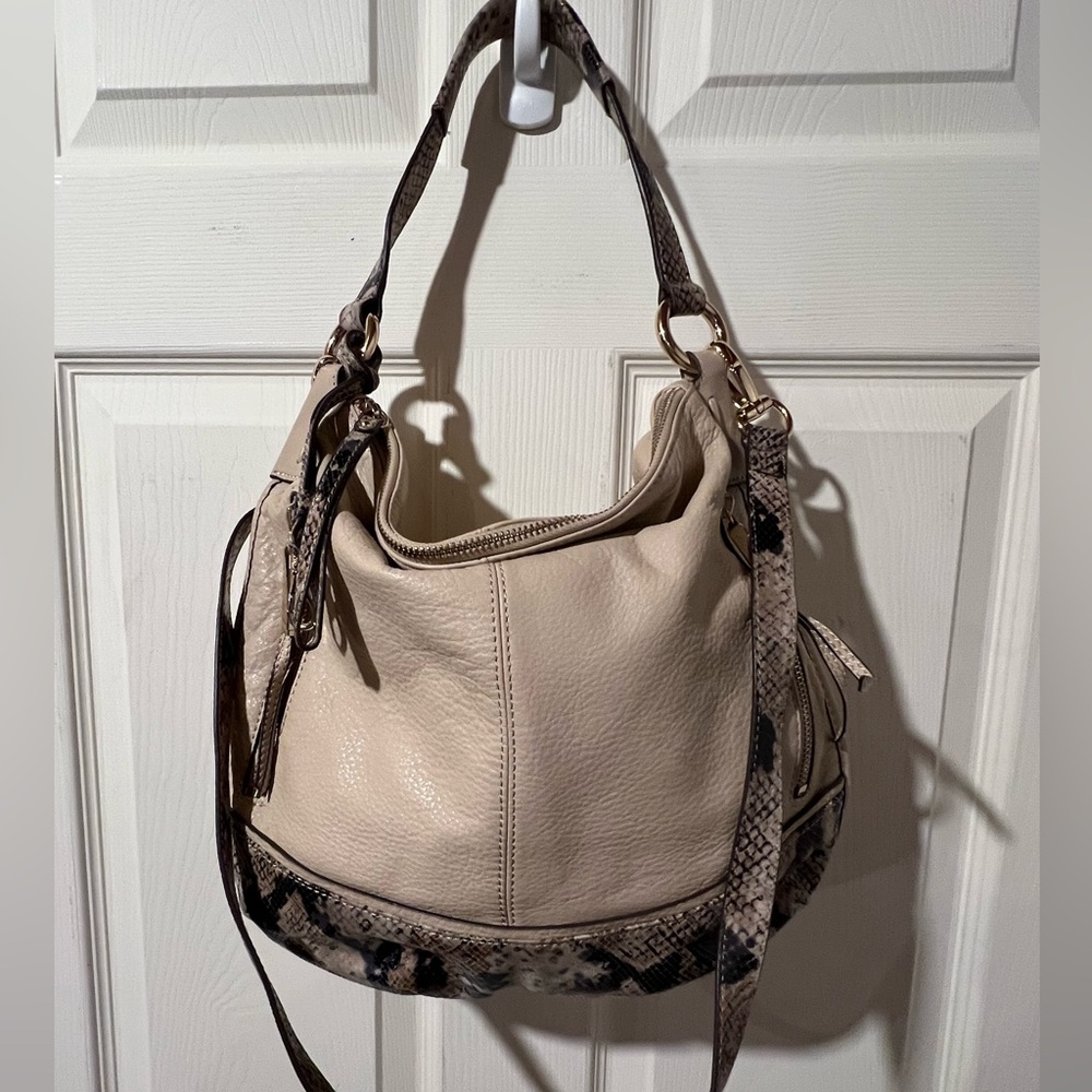 B. Makowsky cream beige soft leather reptile print shoulder bag